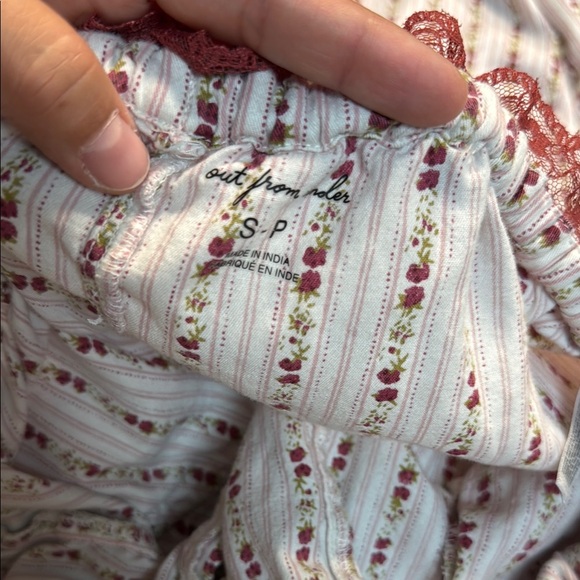 Out from under heart rose lace pajama bottoms - Picture 6 of 8